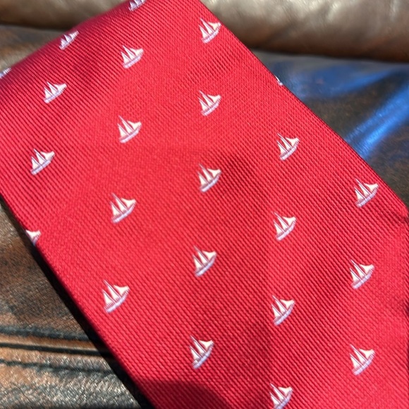 Salvatore Ferragamo Red Silk Tie Blue Sailboats - Picture 2 of 4